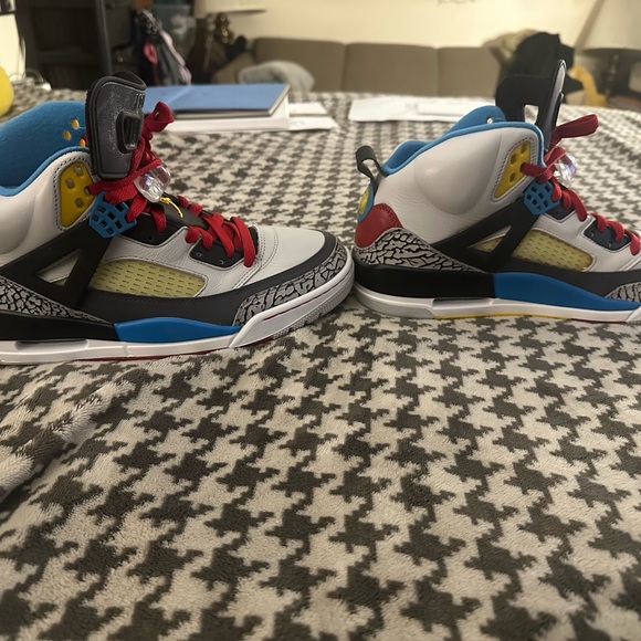 collectable jordan spizke mint in box. Dont wanna sell but need the money.. - Picture 2 of 7